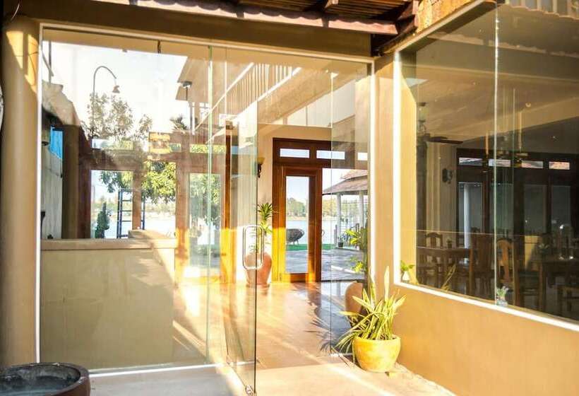 فندق Vimean Riverside Boutique