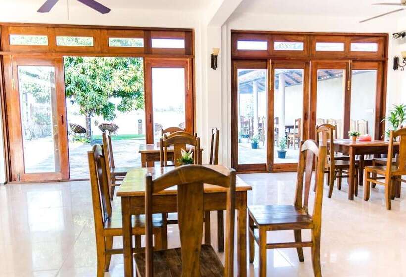 فندق Vimean Riverside Boutique