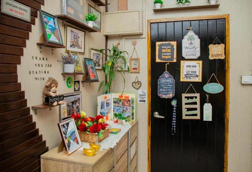 호스텔 Escape Backpackers Kk