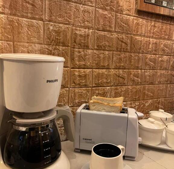 호스텔 Escape Backpackers Kk