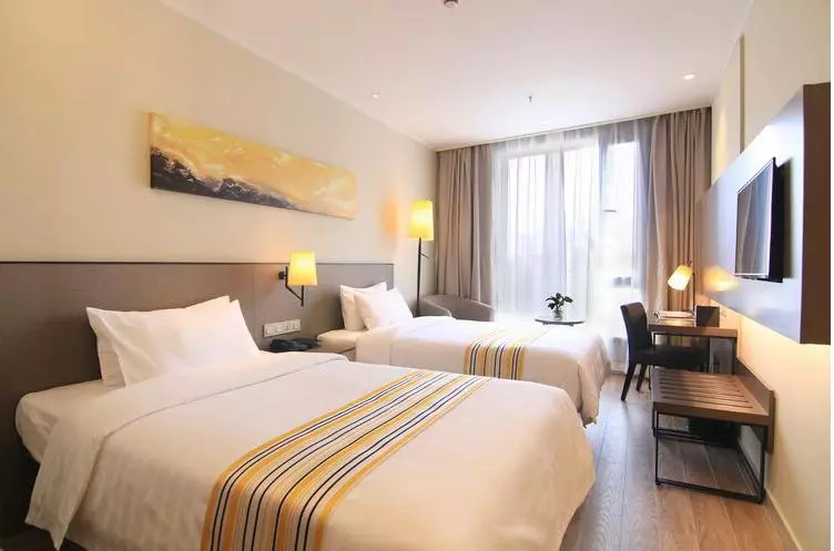 هتل Homeinn  Boutique Shanghai Pudong Airport Branch