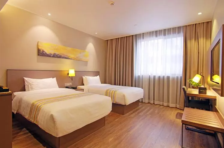هتل Homeinn  Boutique Shanghai Pudong Airport Branch