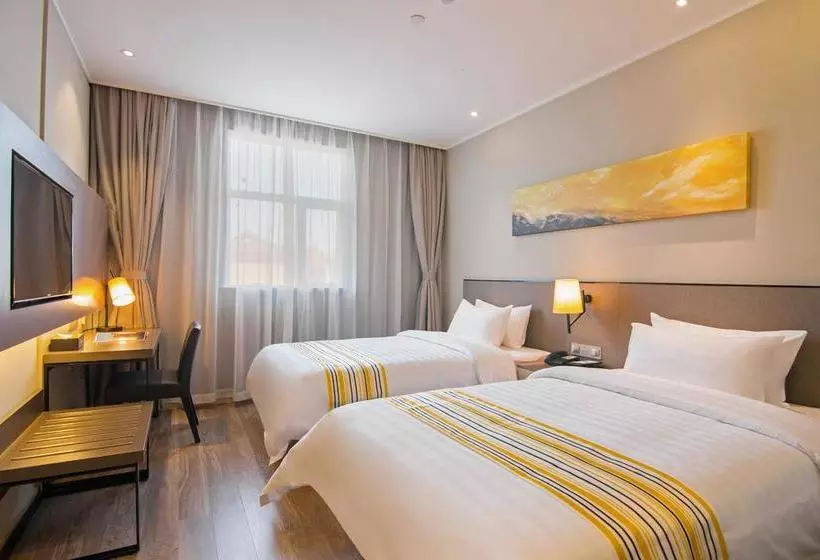 هتل Homeinn  Boutique Shanghai Pudong Airport Branch