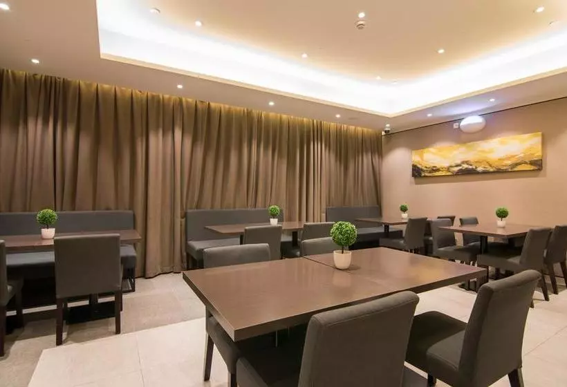 هتل Homeinn  Boutique Shanghai Pudong Airport Branch