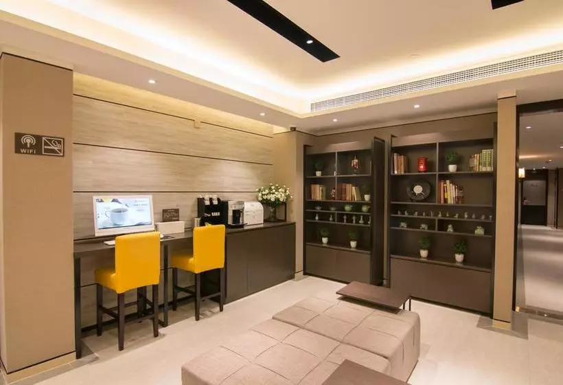 هتل Homeinn  Boutique Shanghai Pudong Airport Branch