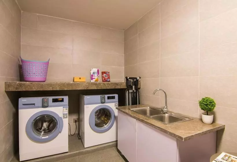 هتل Homeinn  Boutique Shanghai Pudong Airport Branch