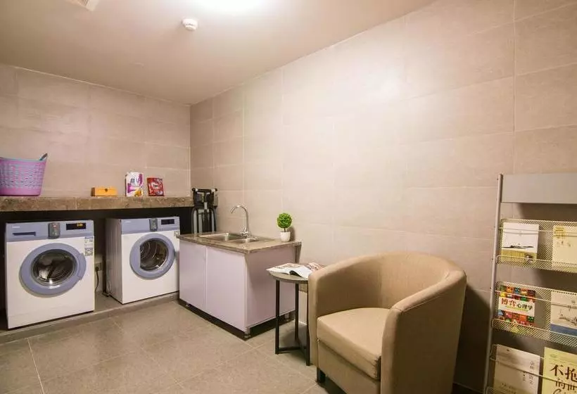 هتل Homeinn  Boutique Shanghai Pudong Airport Branch