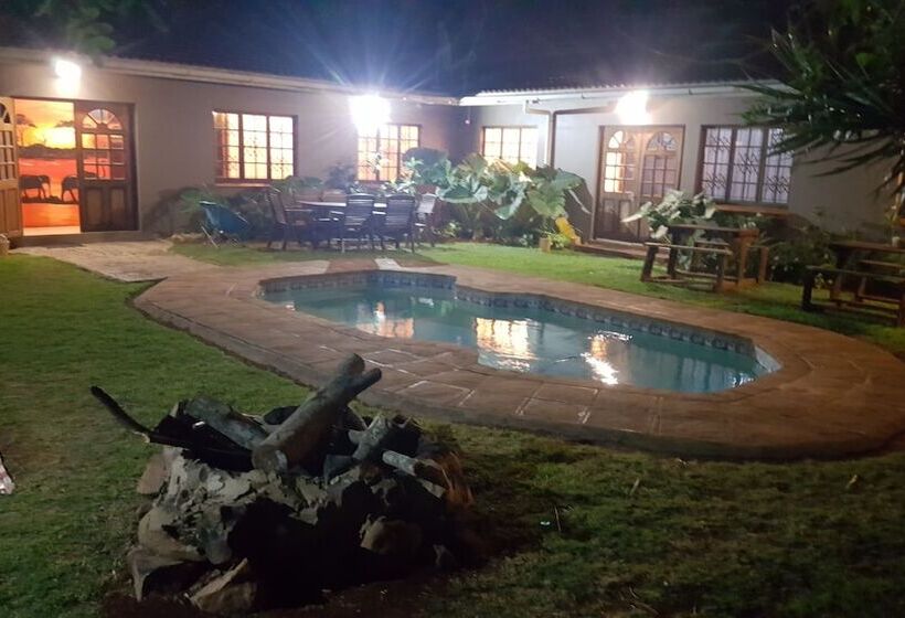 Отель Asante Sana Guesthouse