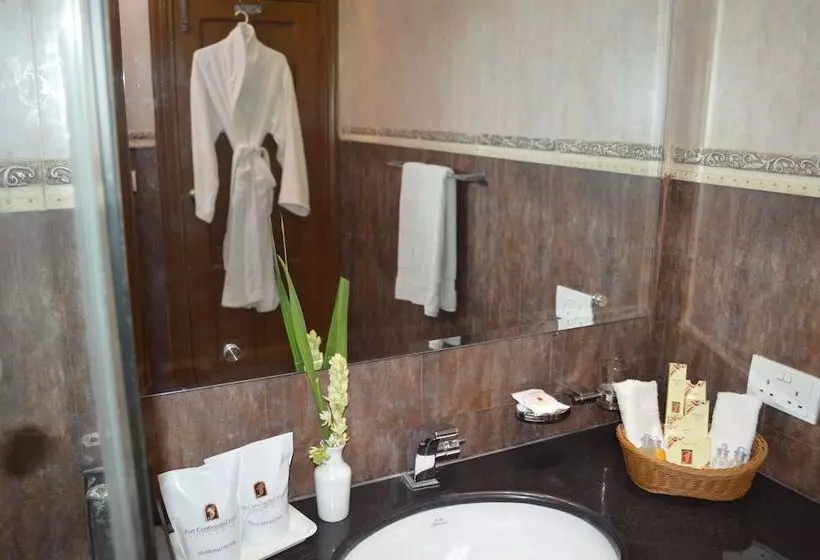 هتل Fort Continental