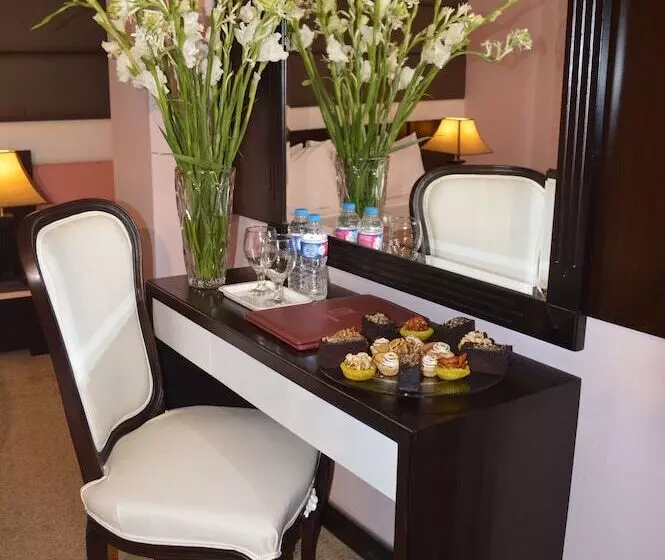 هتل Fort Continental