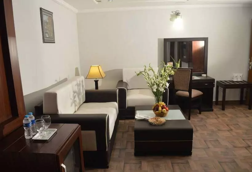 هتل Fort Continental