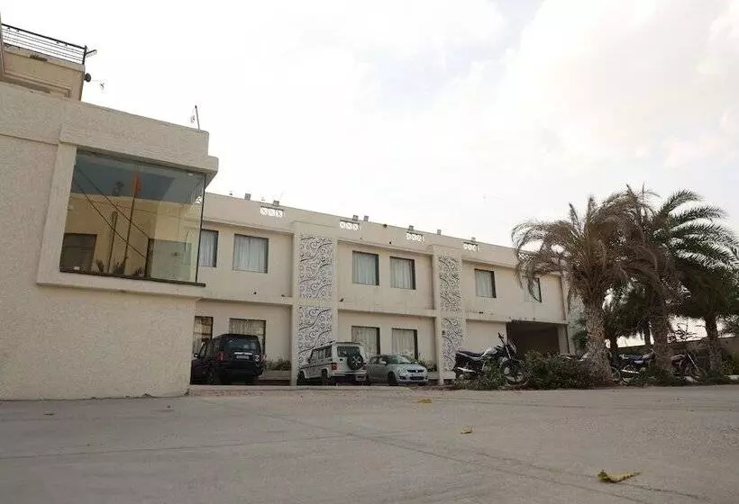 Hotelli Kumkum Palace