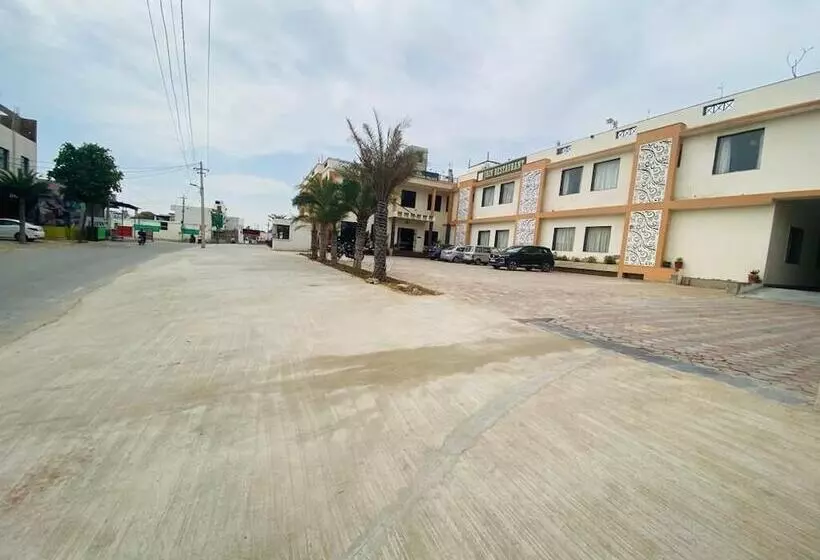 Hotelli Kumkum Palace