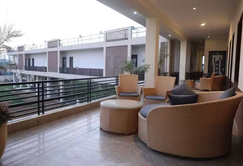 Hotelli Kumkum Palace