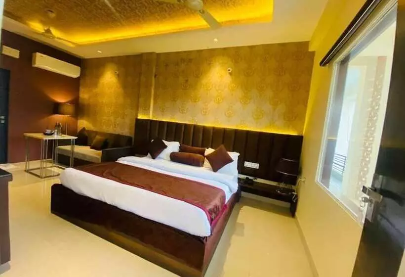 Hotelli Kumkum Palace