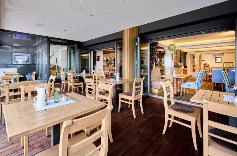 Hotelli Landgasthof Wurm