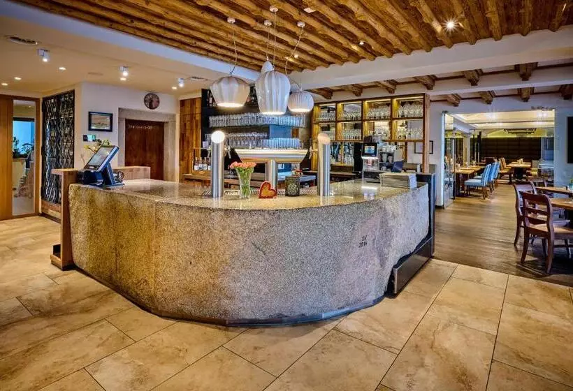 Hotelli Landgasthof Wurm