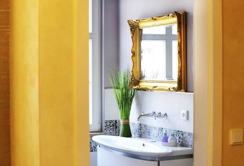 酒店 Moments Boutique