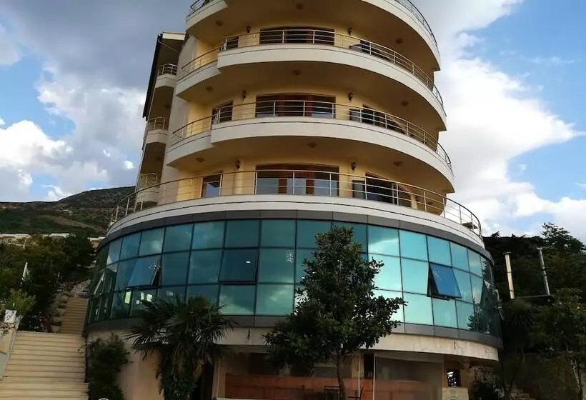 ホテル Monte Carlo