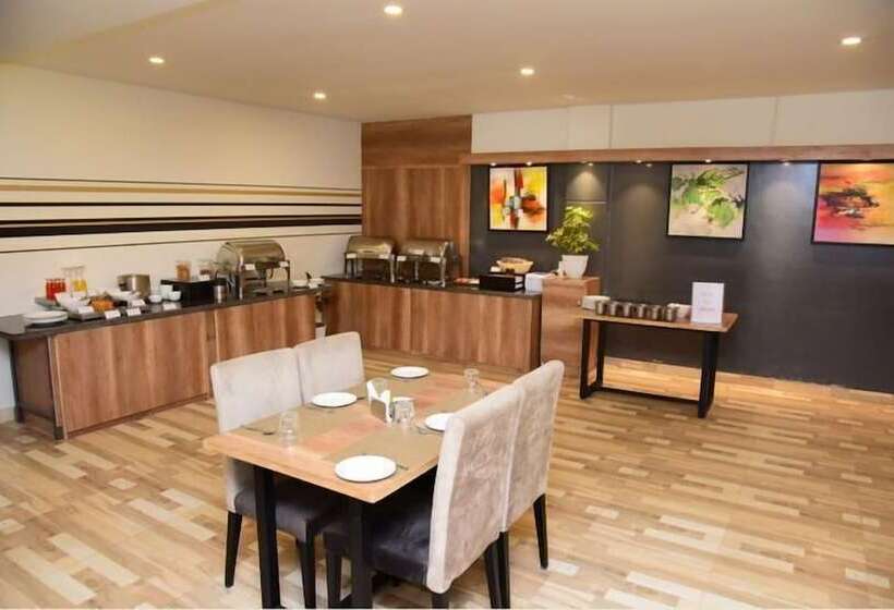 Hotelli Rest Inn Skr A Petrichor