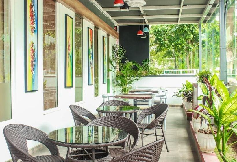 Hotelli Rest Inn Skr A Petrichor