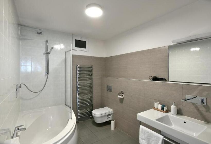 Hotel River View Apartments