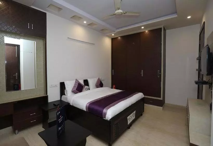 Oyo 10960 Hotel Royal India