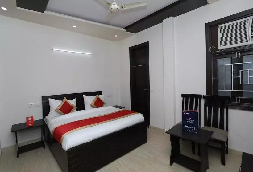Oyo 10960 Hotel Royal India