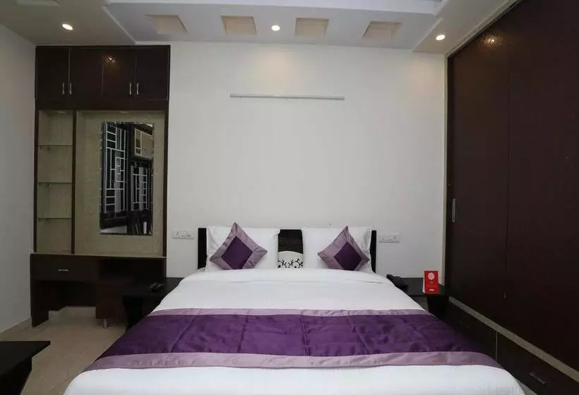 Oyo 10960 Hotel Royal India