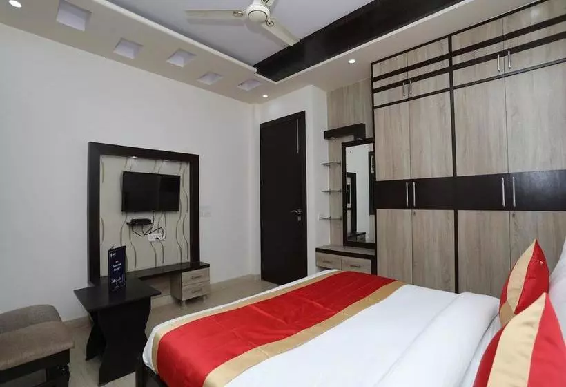 Oyo 10960 Hotel Royal India