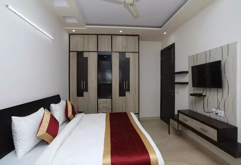 Oyo 10960 Hotel Royal India