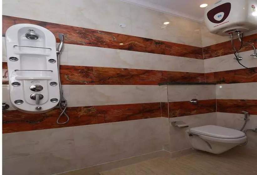 Oyo 10960 Hotel Royal India