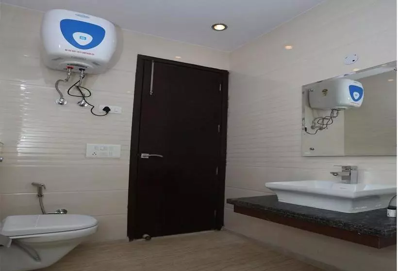 Oyo 10960 Hotel Royal India