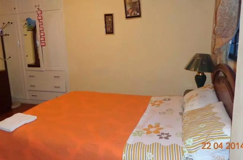 Retkeilymaja Hostal Charvic