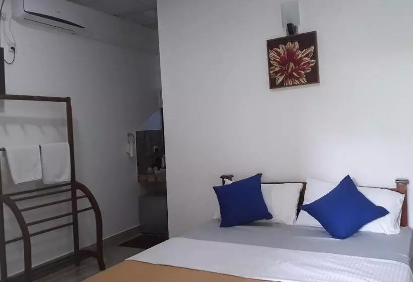 تختخواب و صبحانه Villa 67
