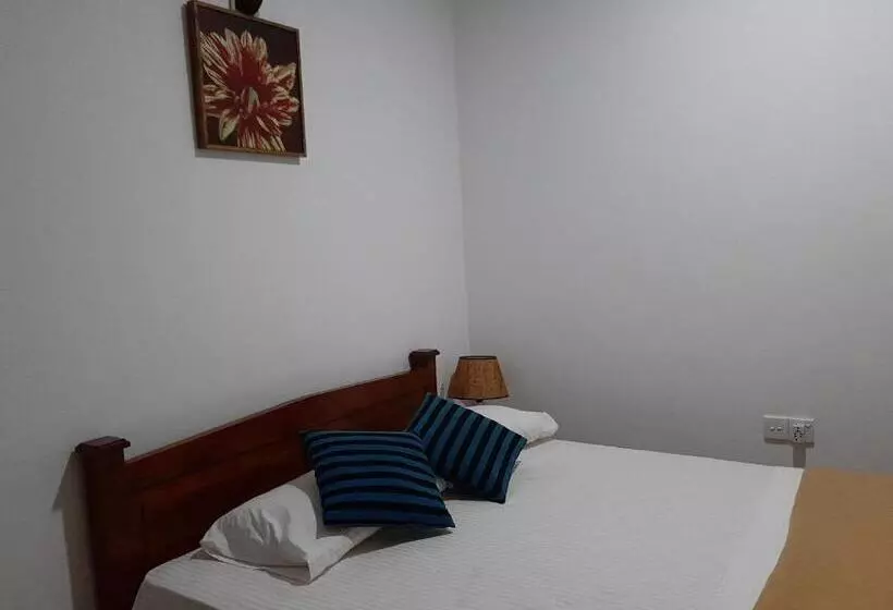 تختخواب و صبحانه Villa 67