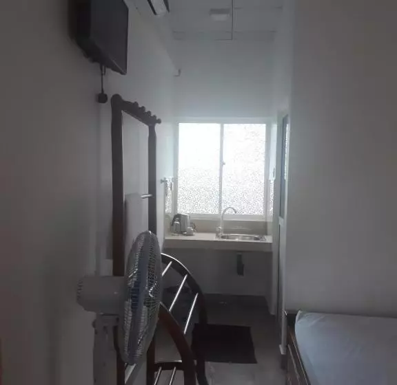 تختخواب و صبحانه Villa 67