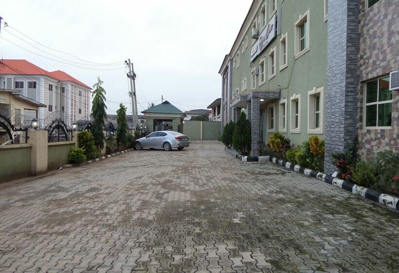 Akma Signature Hotel & Suites