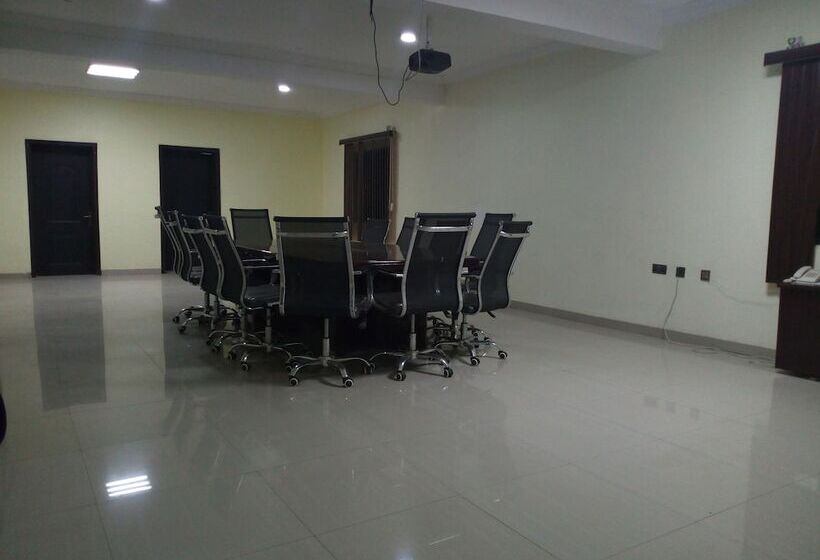 Akma Signature Hotel & Suites