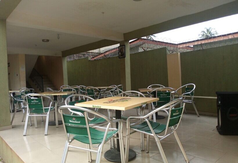 Akma Signature Hotel & Suites