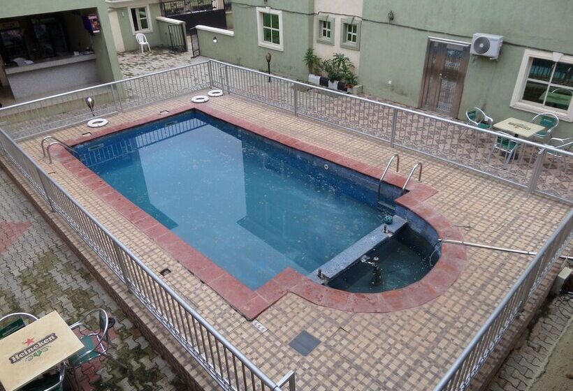 Akma Signature Hotel & Suites