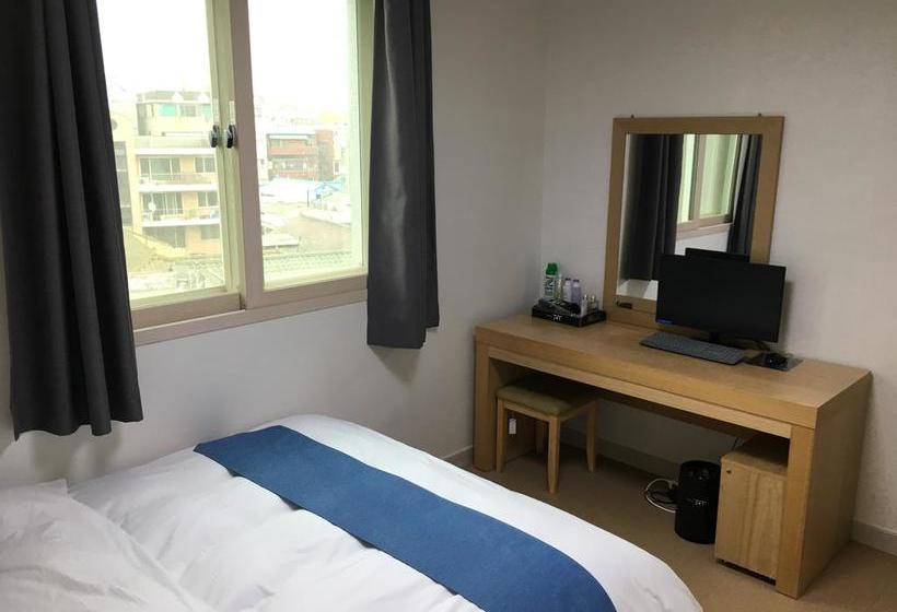 Hotell Joy Near Camp Humphres