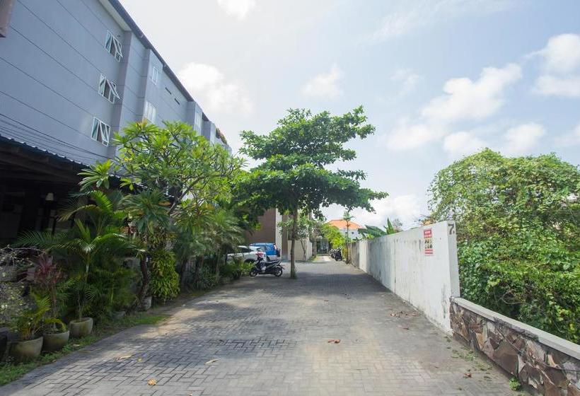 Отель Soraya Apartment Seminyak