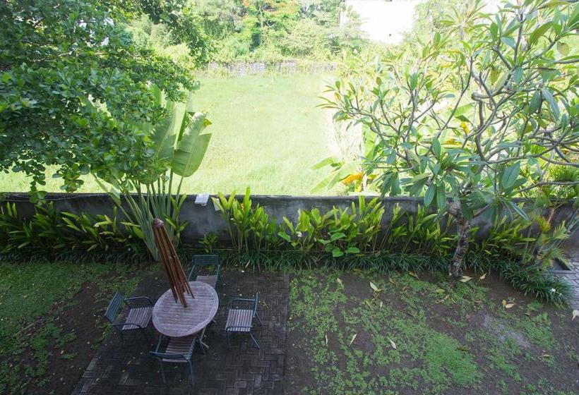Отель Soraya Apartment Seminyak