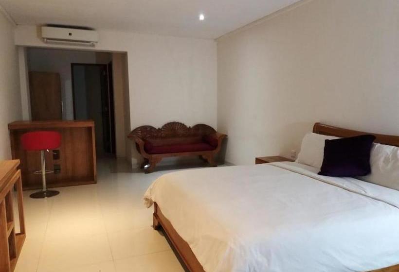 Отель Soraya Apartment Seminyak