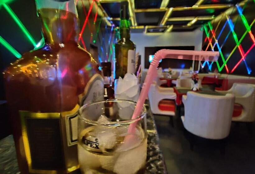 בית מלון כפרי Suktara International