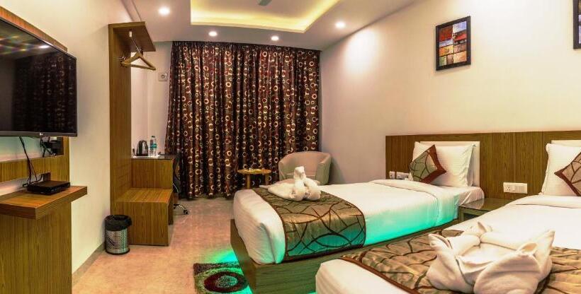 בית מלון כפרי Suktara International