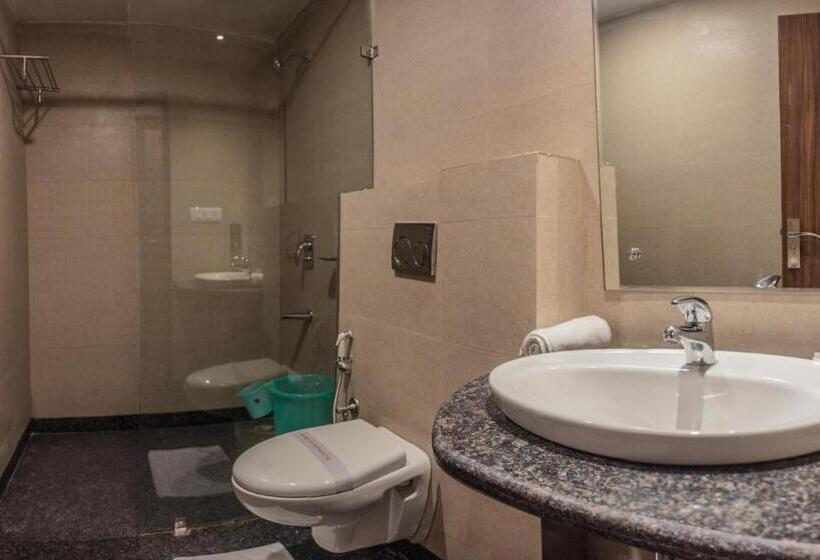 בית מלון כפרי Suktara International