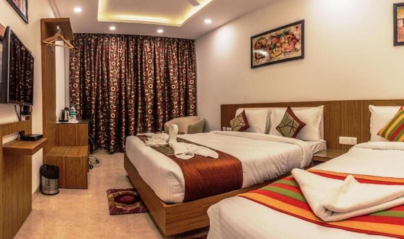 בית מלון כפרי Suktara International