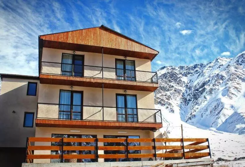 هتل Sunshine Kazbegi